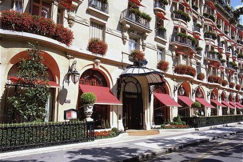 /Media/images/Product_Images/hotelreviews/plaza athenee/exterior plaza athenee.jpg